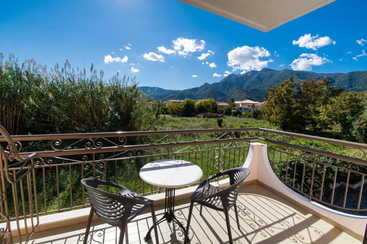 Отель Sunny Garden Нидри Экстерьер фото